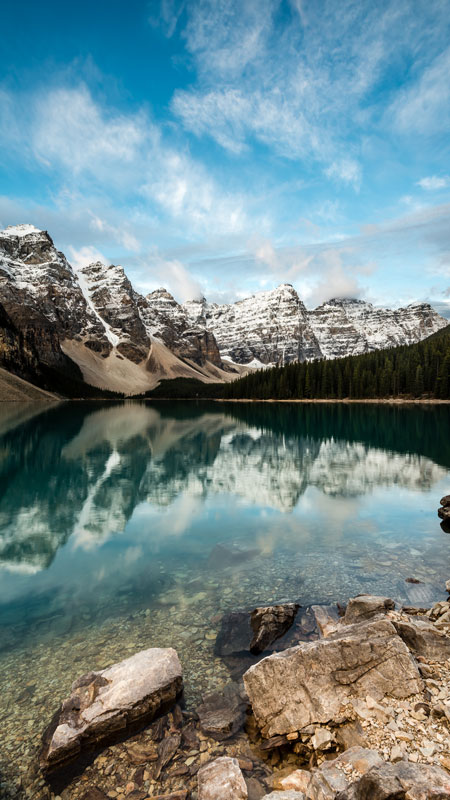 Perhaps the most iconic canadian rockies landscape, moraine lake, photographed at sunrise