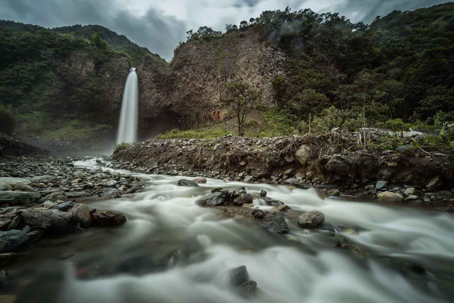Manto de la Novia waterfall near Banos, Ecuador